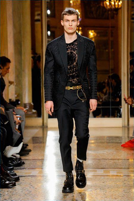 mens suits versace 2018|Versace men's suits online.